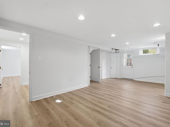 3225 N Glebe Road, Arlington VA 22207