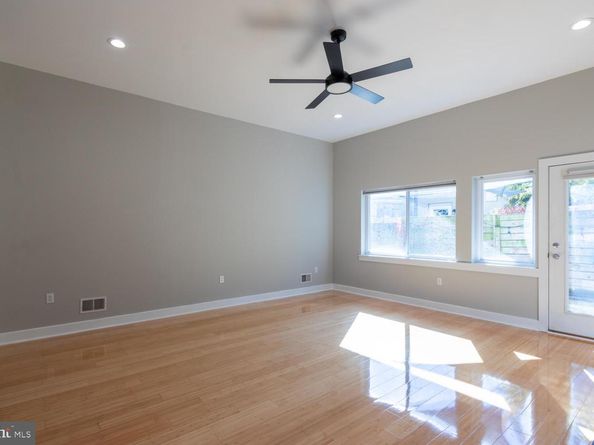 2304 E Sergeant Street, Philadelphia PA 19125