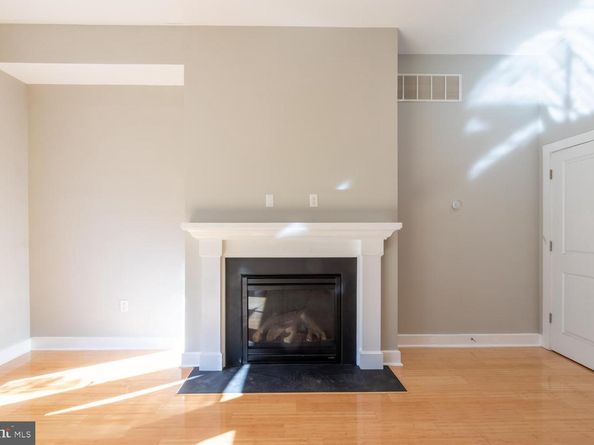 2304 E Sergeant Street, Philadelphia PA 19125