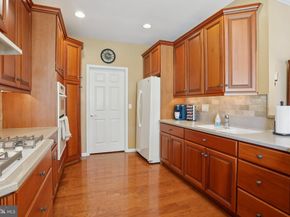 100 Villa Drive, Warminster PA 18974