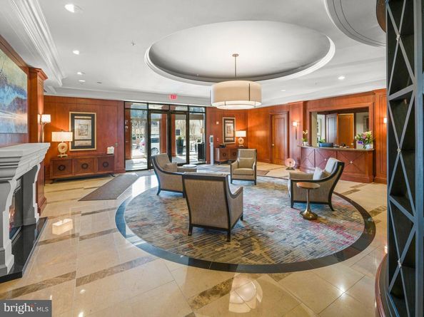 8220 Crestwood Heights Drive 1215, Mclean VA 22102