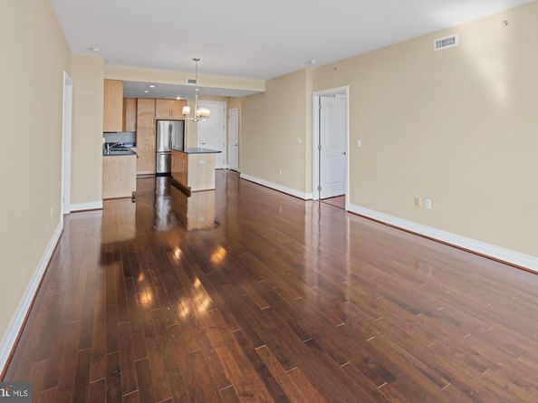 8220 Crestwood Heights Drive 1215, Mclean VA 22102