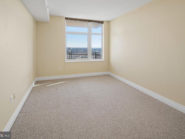8220 Crestwood Heights Drive 1215, Mclean VA 22102