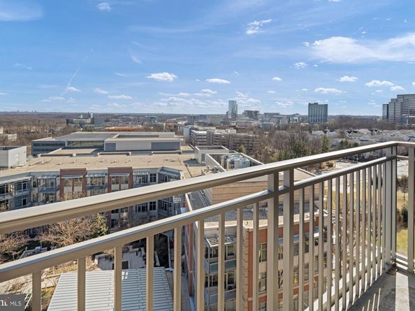 8220 Crestwood Heights Drive 1215, Mclean VA 22102