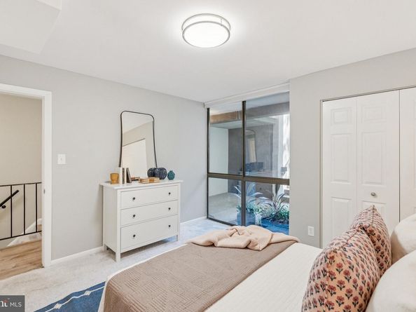 2246 S Randolph Street 1, Arlington VA 22204