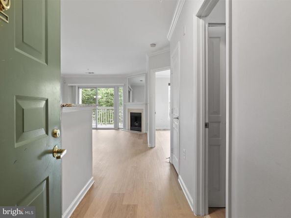 12913 Alton Square 219, Herndon VA 20170