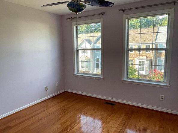 47692 Sandbank Square, Sterling VA 20165