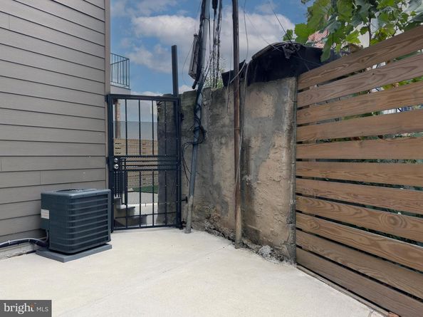 1312 E Passyunk Avenue A, Philadelphia PA 19147