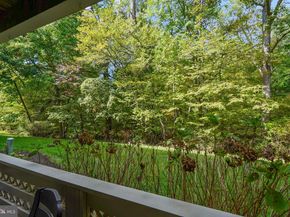 7772 Willow Point Drive 7772, Falls Church VA 22042