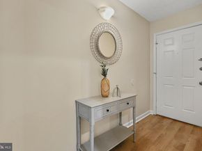 7772 Willow Point Drive 7772, Falls Church VA 22042