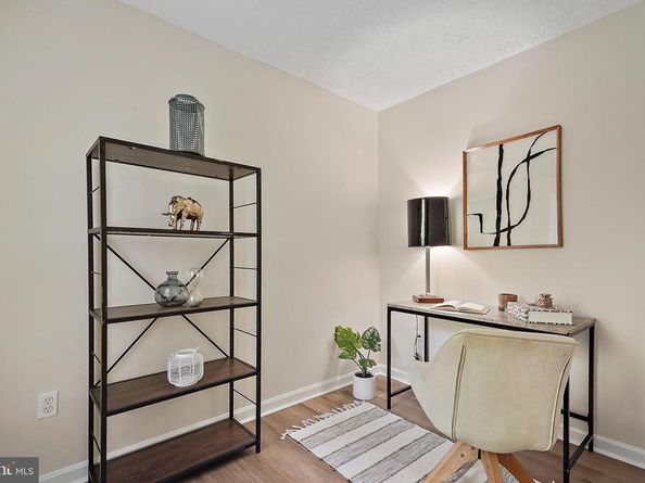 7772 Willow Point Drive 7772, Falls Church VA 22042
