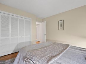 7772 Willow Point Drive 7772, Falls Church VA 22042