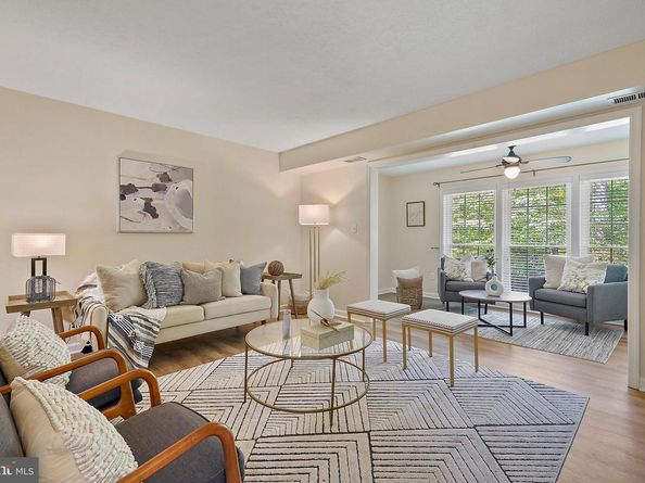 7772 Willow Point Drive 7772, Falls Church VA 22042