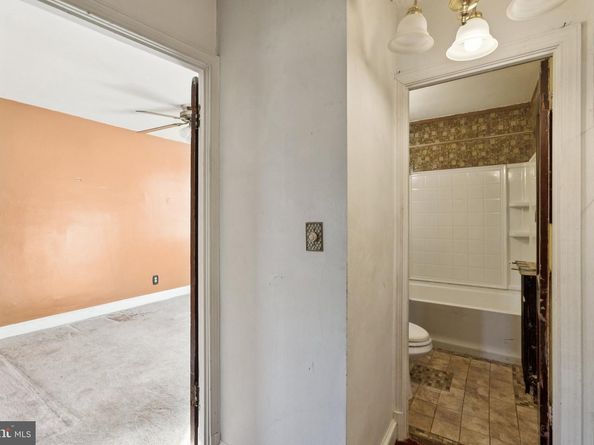 1633 R Street SE, Washington DC 20020