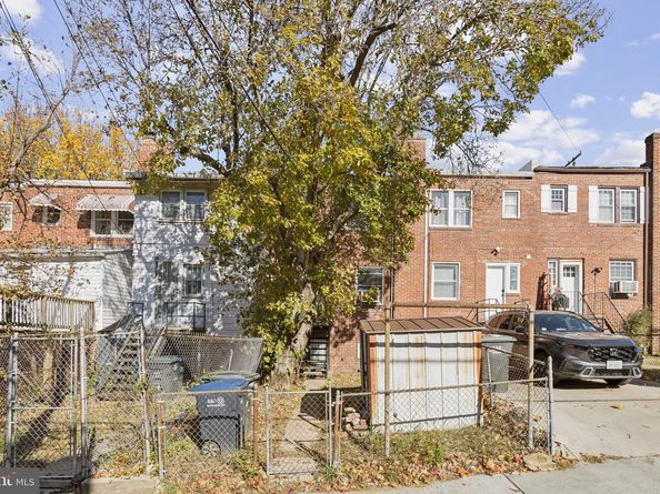 1633 R Street SE, Washington DC 20020