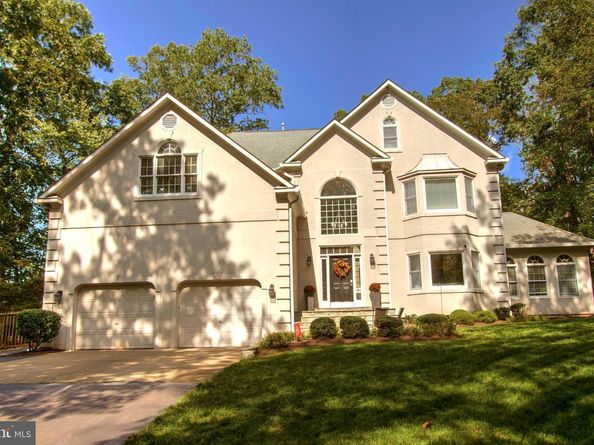 126 Lake Drive, Sterling VA 20164