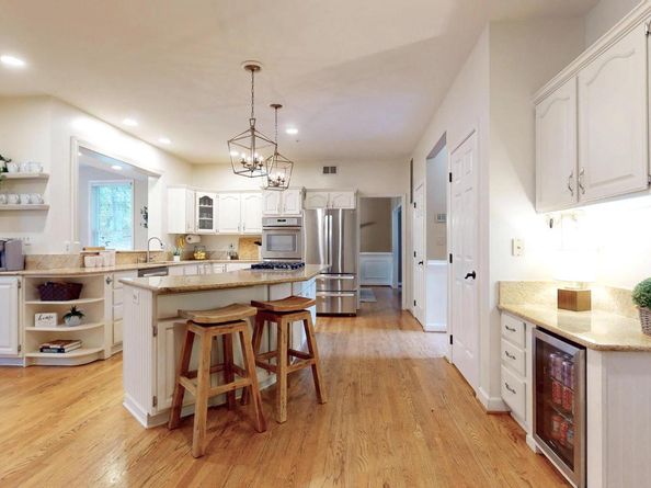 126 Lake Drive, Sterling VA 20164