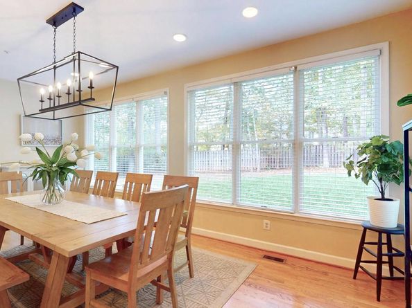 126 Lake Drive, Sterling VA 20164