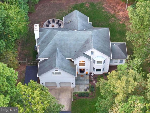 126 Lake Drive, Sterling VA 20164