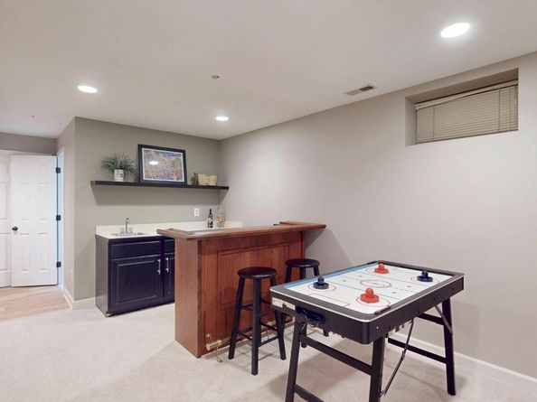 126 Lake Drive, Sterling VA 20164