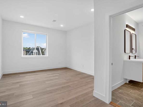 100 E Herman Street UNIT 4, Philadelphia PA 19144