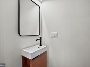 100 E Herman Street UNIT 4, Philadelphia PA 19144