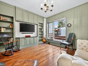 302 S 2nd Street, Philadelphia PA 19106