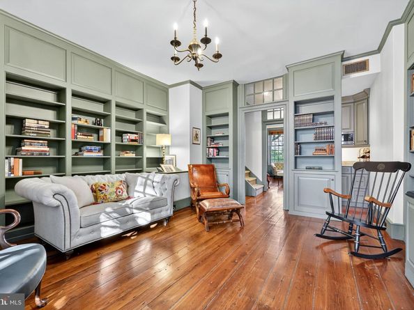 302 S 2nd Street, Philadelphia PA 19106