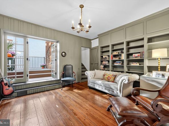 302 S 2nd Street, Philadelphia PA 19106
