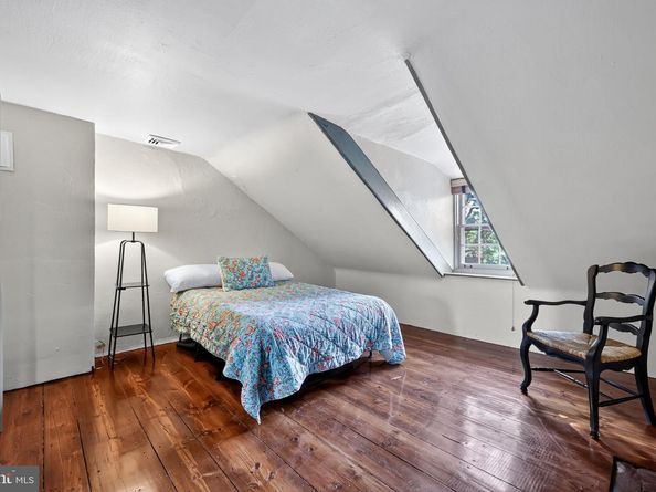 302 S 2nd Street, Philadelphia PA 19106