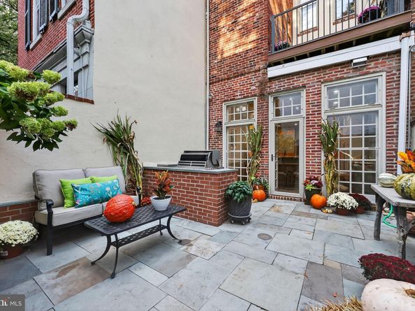 302 S 2nd Street, Philadelphia PA 19106