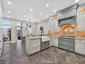 302 S 2nd Street, Philadelphia PA 19106
