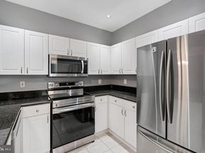 4551 Strutfield Lane 4113, Alexandria VA 22311