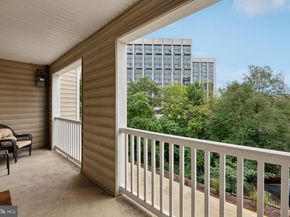 4551 Strutfield Lane 4113, Alexandria VA 22311