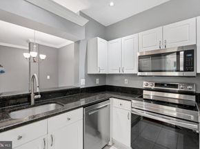 4551 Strutfield Lane 4113, Alexandria VA 22311