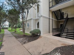 4551 Strutfield Lane 4113, Alexandria VA 22311