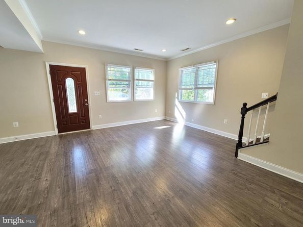 7122 Oak Ridge Road, Falls Church VA 22042