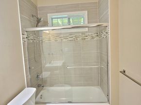 7122 Oak Ridge Road, Falls Church VA 22042