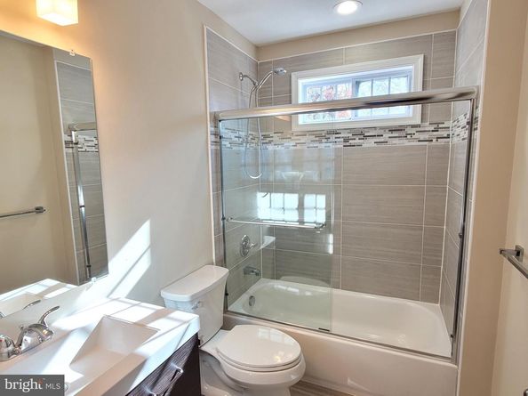 7122 Oak Ridge Road, Falls Church VA 22042