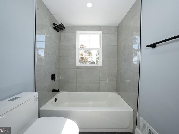 2900 E County Line Road, Hatboro PA 19040