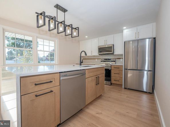 2900 E County Line Road, Hatboro PA 19040
