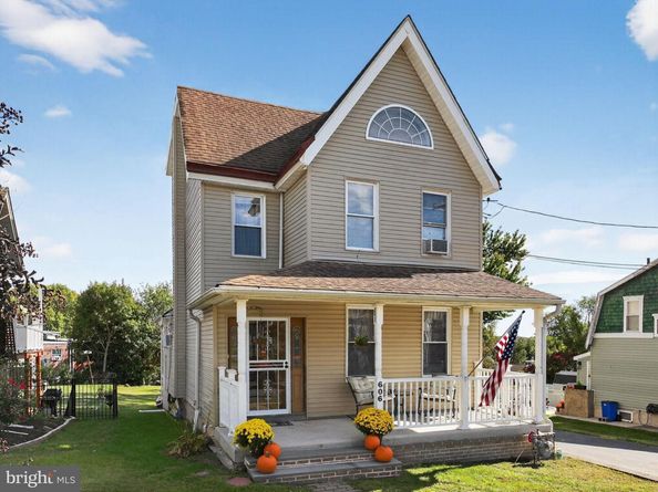 606 Seneca Avenue, Norwood PA 19074