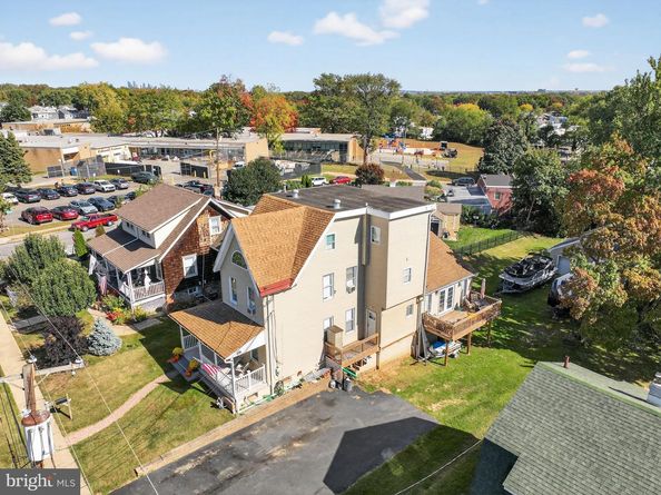 606 Seneca Avenue, Norwood PA 19074