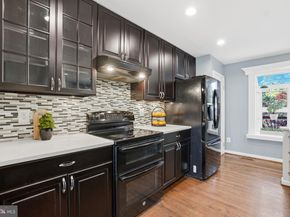 711 Herndon Woods Court, Herndon VA 20170