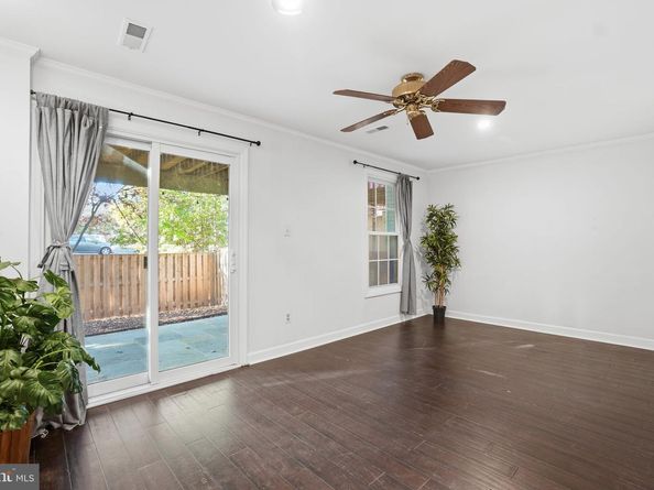 711 Herndon Woods Court, Herndon VA 20170