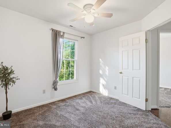 711 Herndon Woods Court, Herndon VA 20170