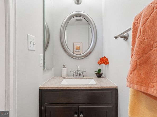 711 Herndon Woods Court, Herndon VA 20170