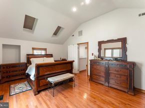 8912 Springview Road, Philadelphia PA 19115
