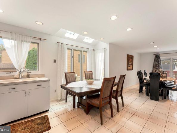 8912 Springview Road, Philadelphia PA 19115