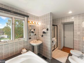 8912 Springview Road, Philadelphia PA 19115
